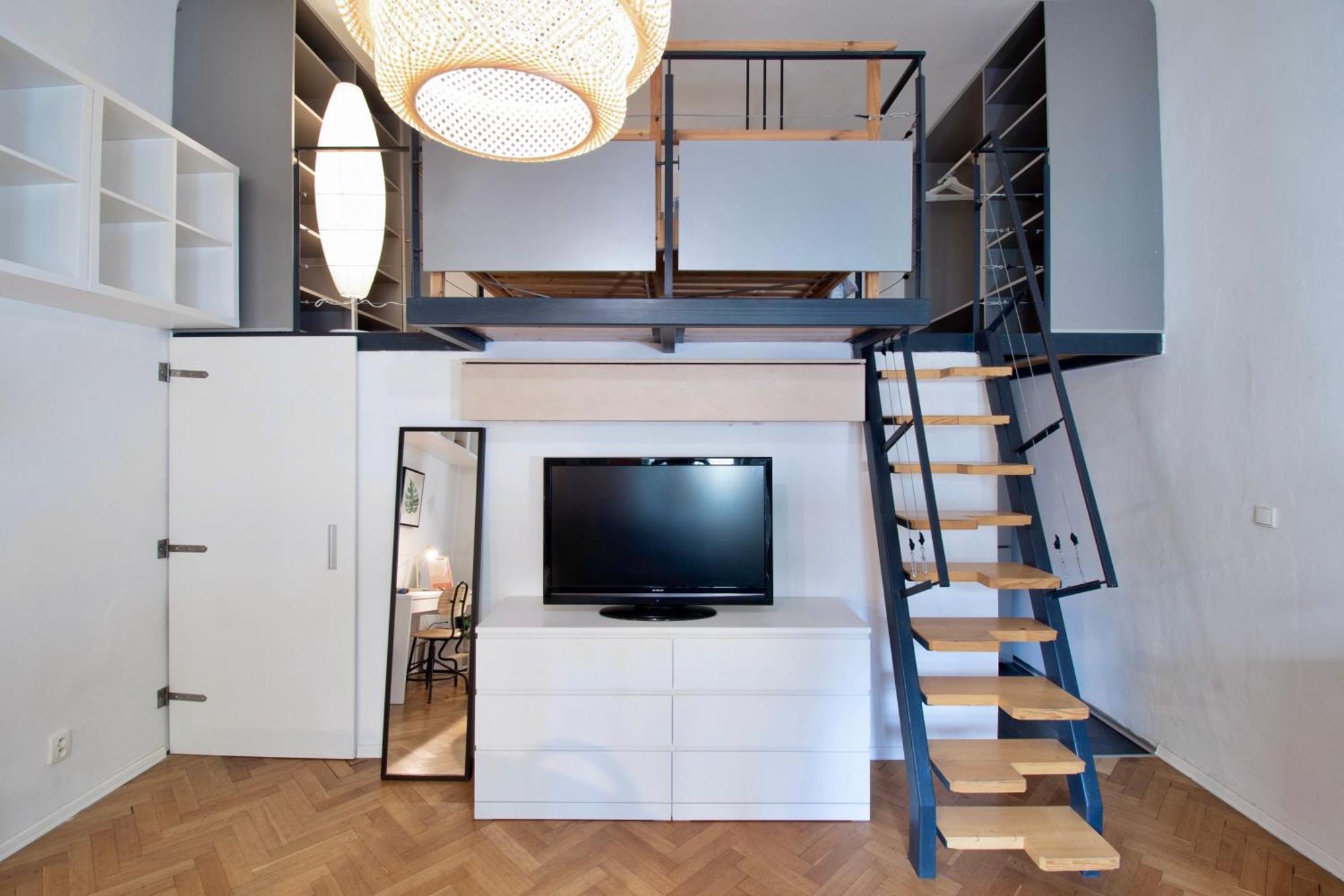 Netradicny Apartman V Centre Братислава Екстер'єр фото